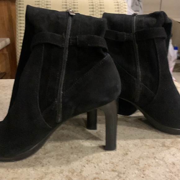 NWOT Aquatalia Romina Anthracite Suede Black Tall Boots Size 9.5 - Picture 3 of 9